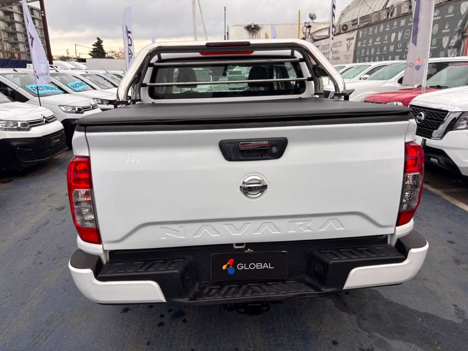 Nissan NAVARA SE 4X4 2.3 2023 - Imagen 7 de 10