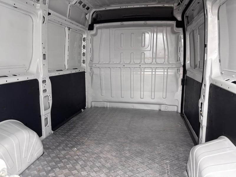 Peugeot Boxer L2H2 2.0 Diesel 2023 - Imagen 9 de 10