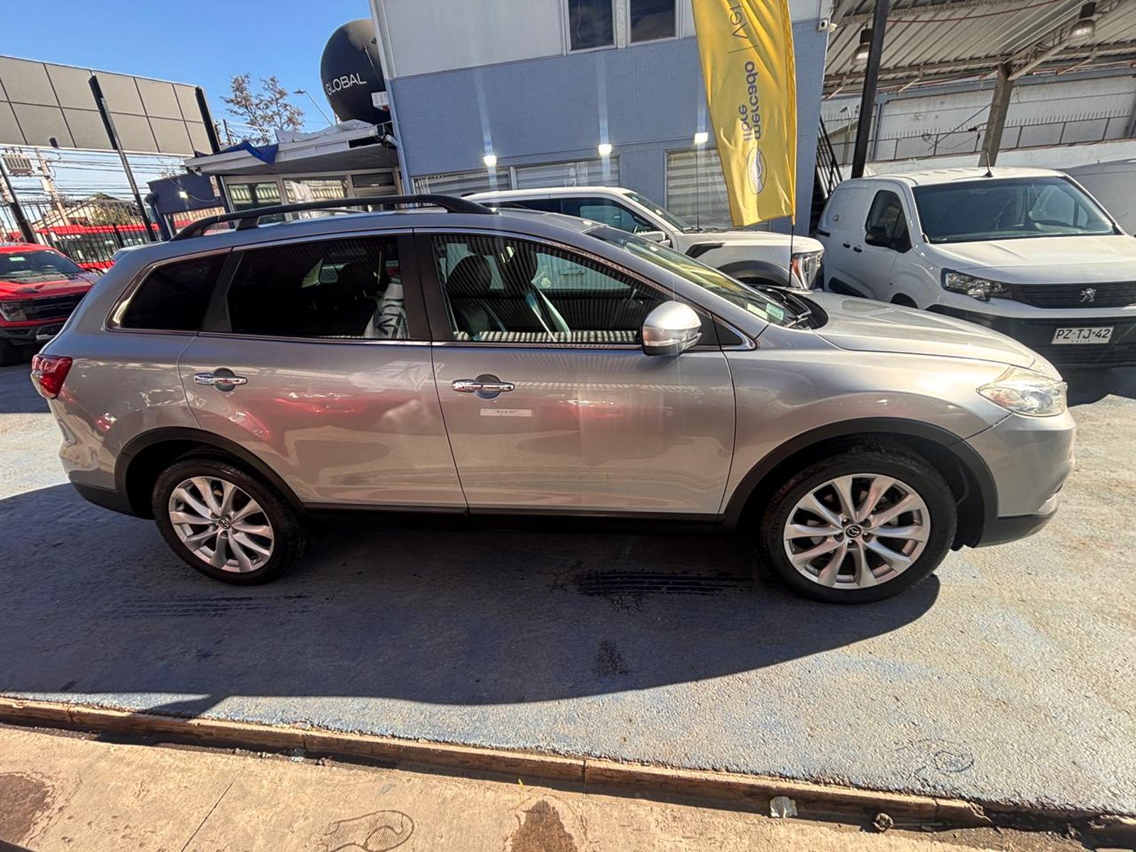 Mazda CX-9 GTX 3.7 AT 2015 - Imagen 4 de 10