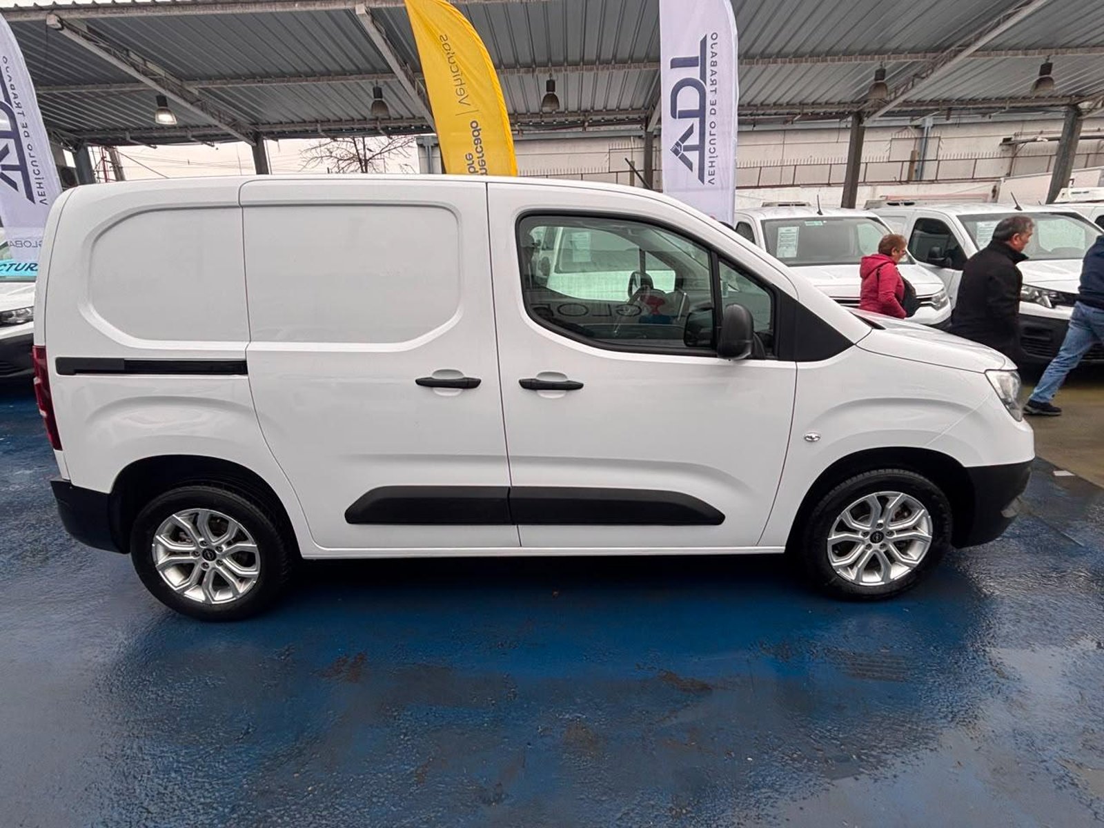 Opel COMBO 2023 - Foto 4 de 10