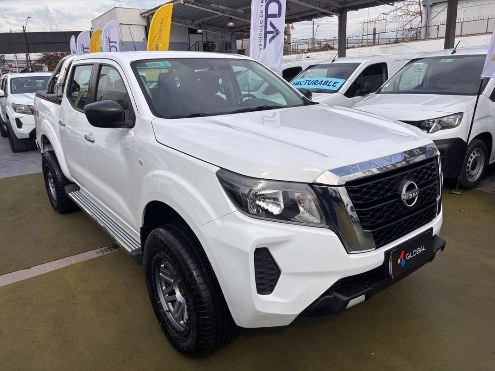Nissan NAVARA SE 4X4 2.3 2023 - Foto 3 de 10