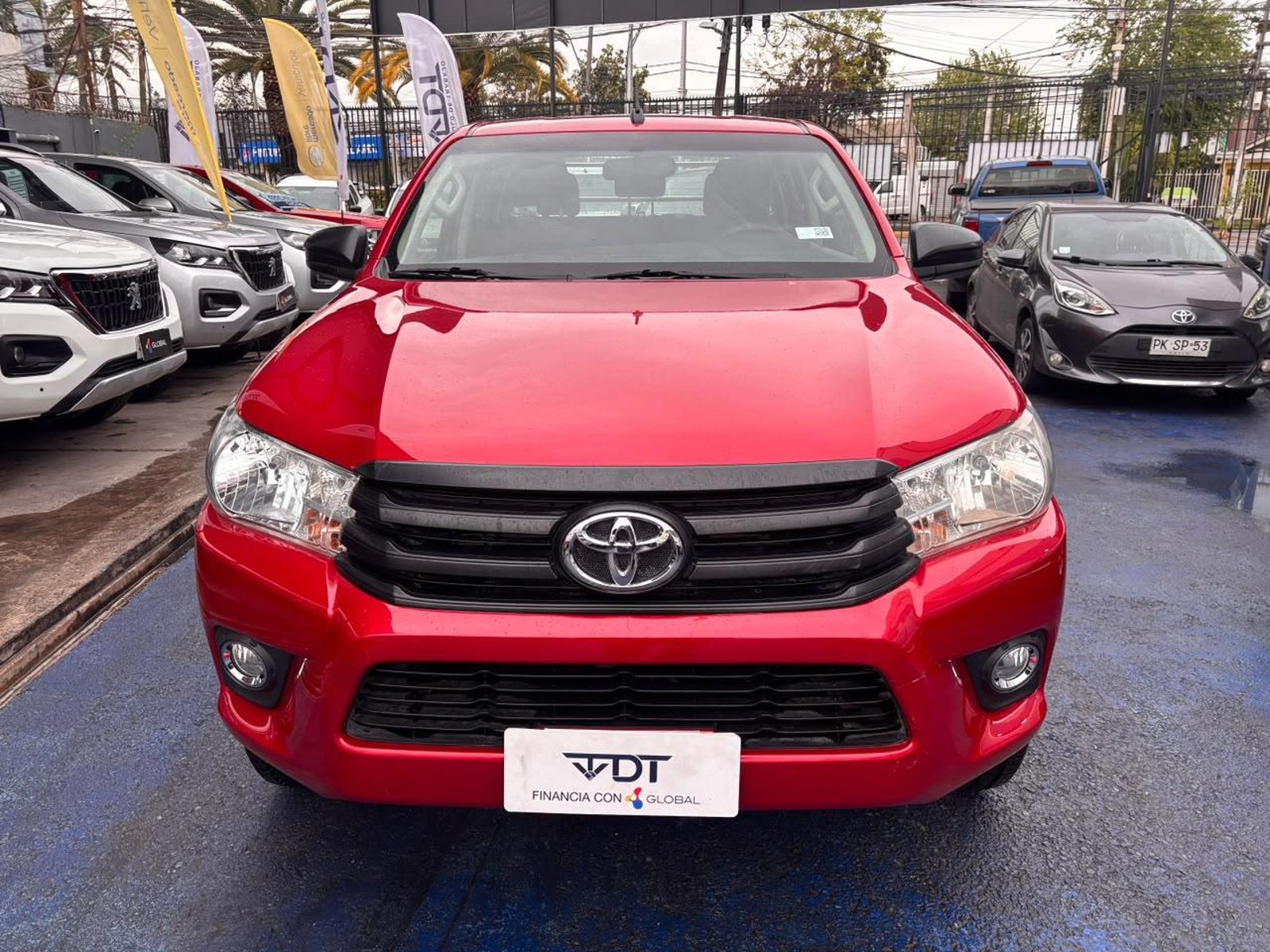 Toyota HILUX 4X4 2.4 MT 2024 - Foto 2 de 10
