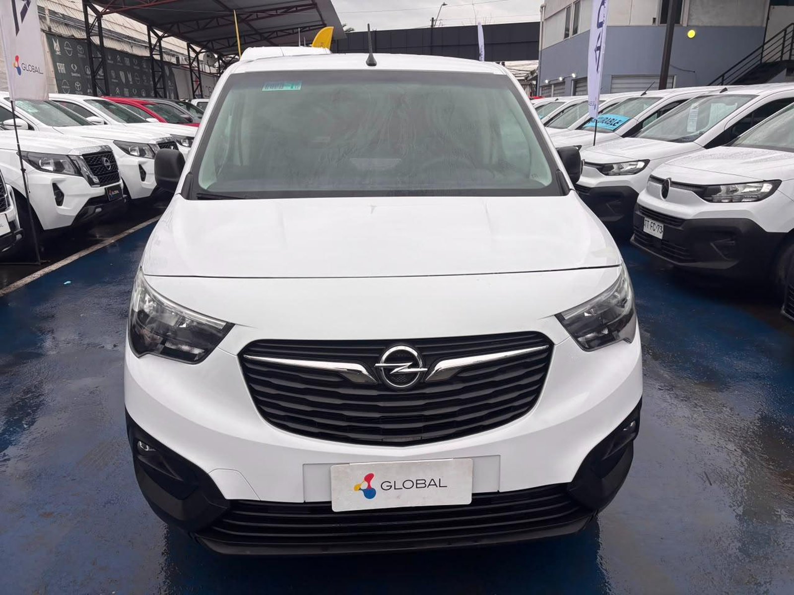 Opel COMBO 2023 - Foto 2 de 10
