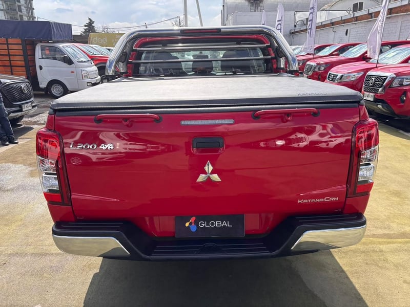 Mitsubishi L200 KATANA CRM 4X4 2.4 Diesel 2022 - Imagen 7 de 10