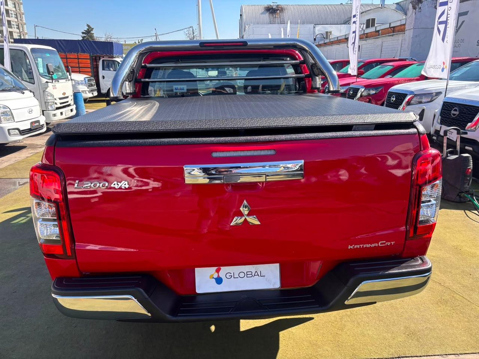 Mitsubishi L200 Katana 2.4 4x4 MT 2023 - Imagen 7 de 10