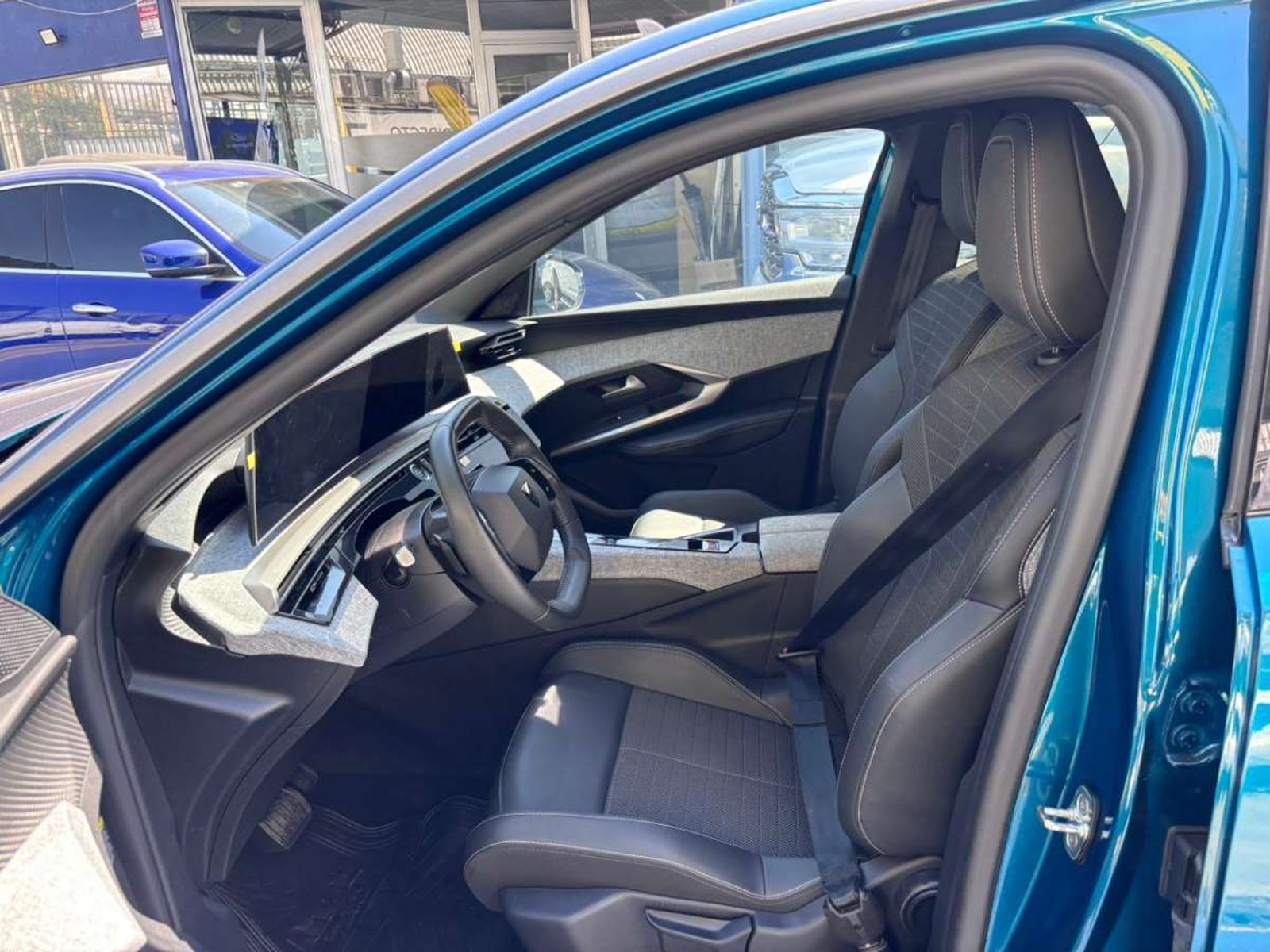 Peugeot 3008 allure 1.2 aut 2025 - Imagen 10 de 10