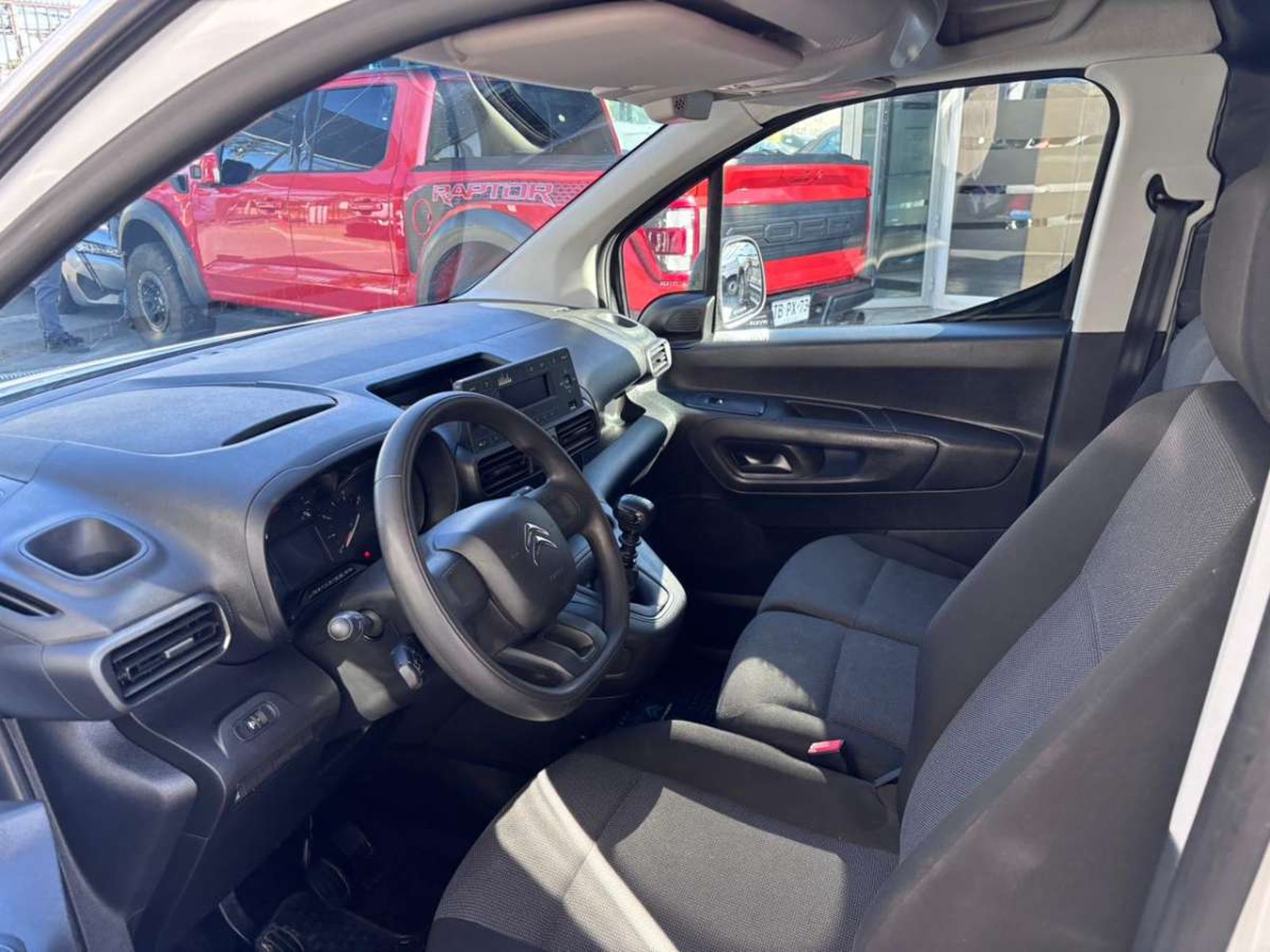 Citroën BERLINGO 1.5 2024 - Imagen 9 de 10