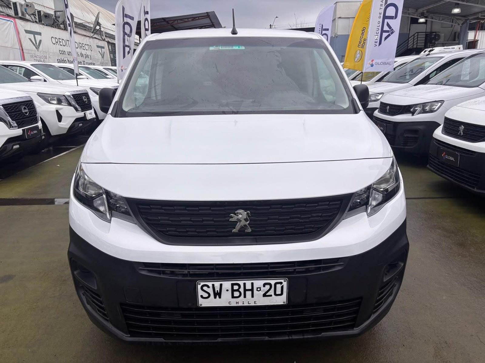 Peugeot PARTNER 2023 - Foto 2 de 10