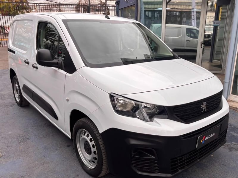 Peugeot PARTNER 2023