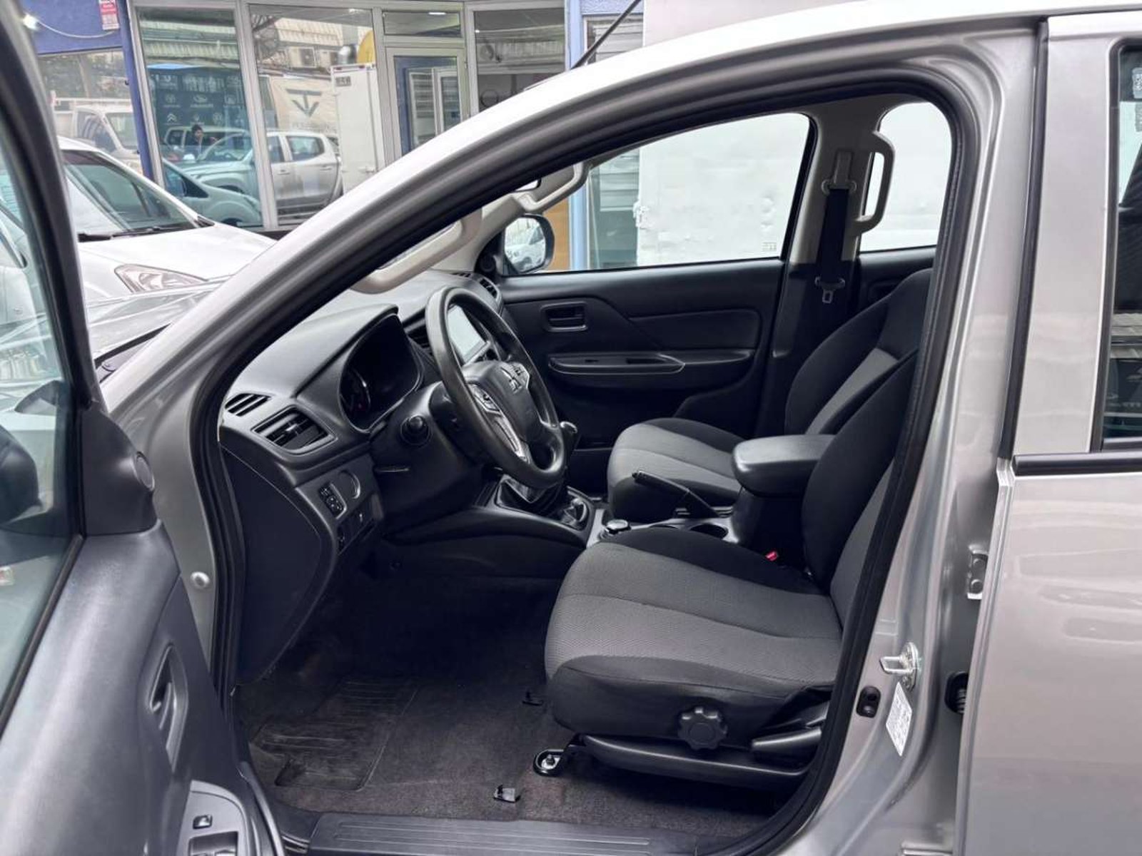 Mitsubishi L200 KATANA CRT 4X4 2.2 2024 - Imagen 10 de 10