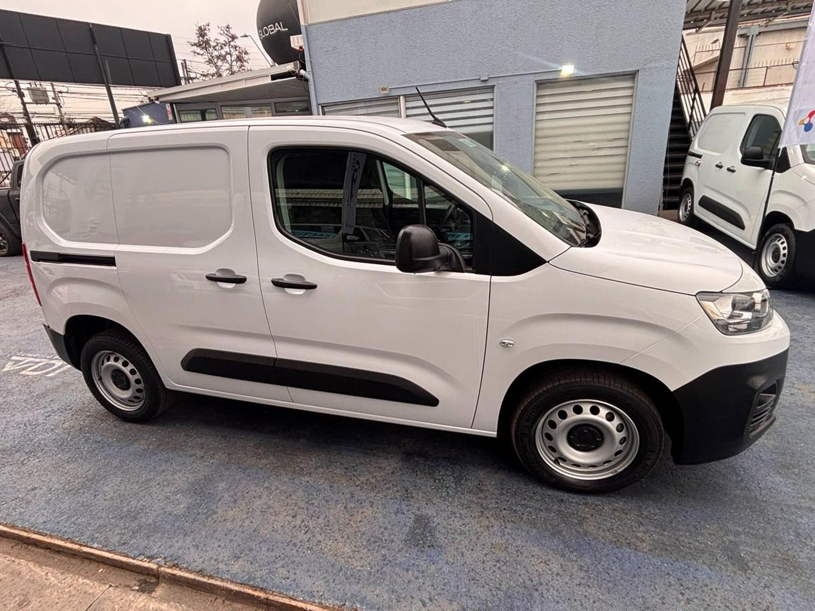Citroën Berlingo 2024 - Imagen 4 de 10