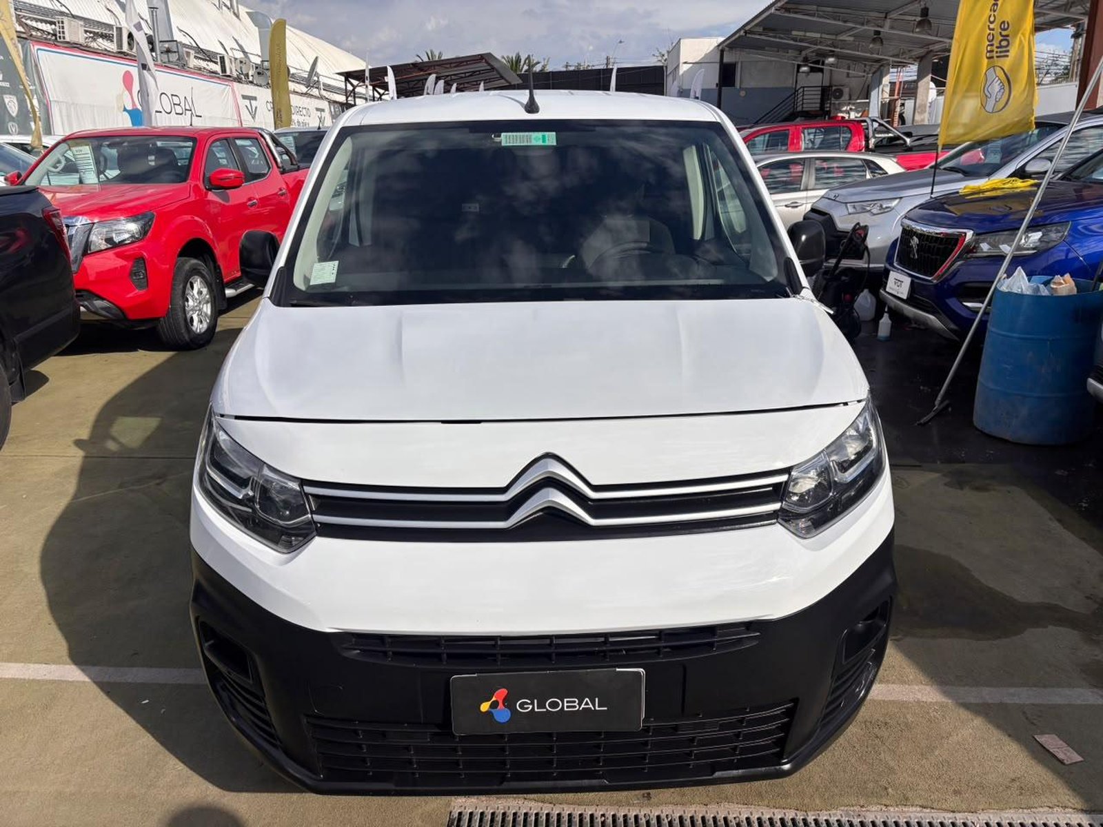 Citroën Berlingo 2023 - Foto 2 de 10