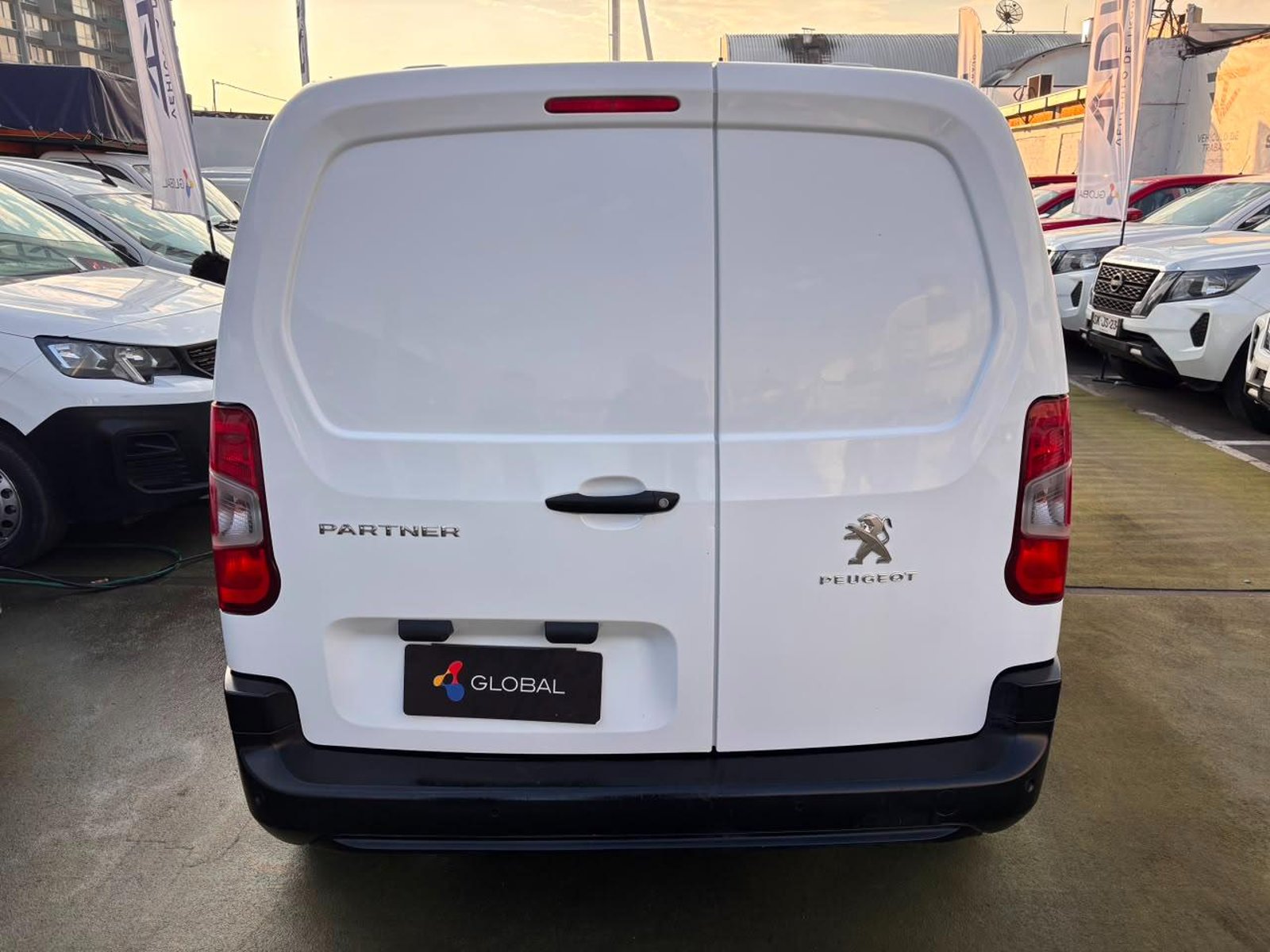 Peugeot PARTNER Furgon 1.6 HDi 2022 - Imagen 7 de 10