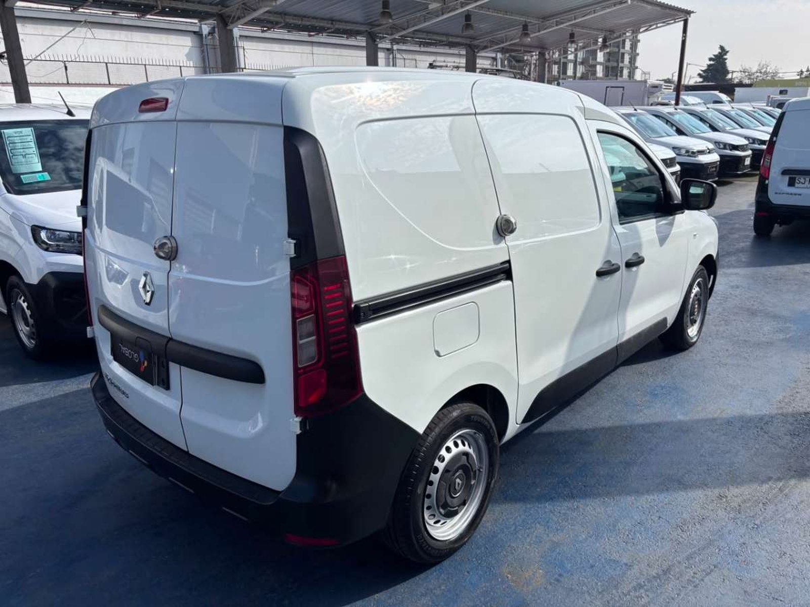 Renault EXPRESS 1.5 2023 - Imagen 8 de 10