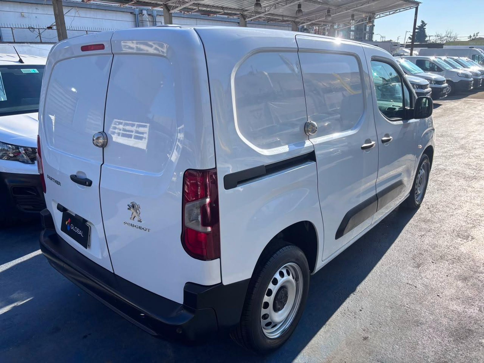 Peugeot PARTNER L1 BLUE HDI 100 1.5 L1 1.5 Diesel 2023 - Imagen 8 de 10