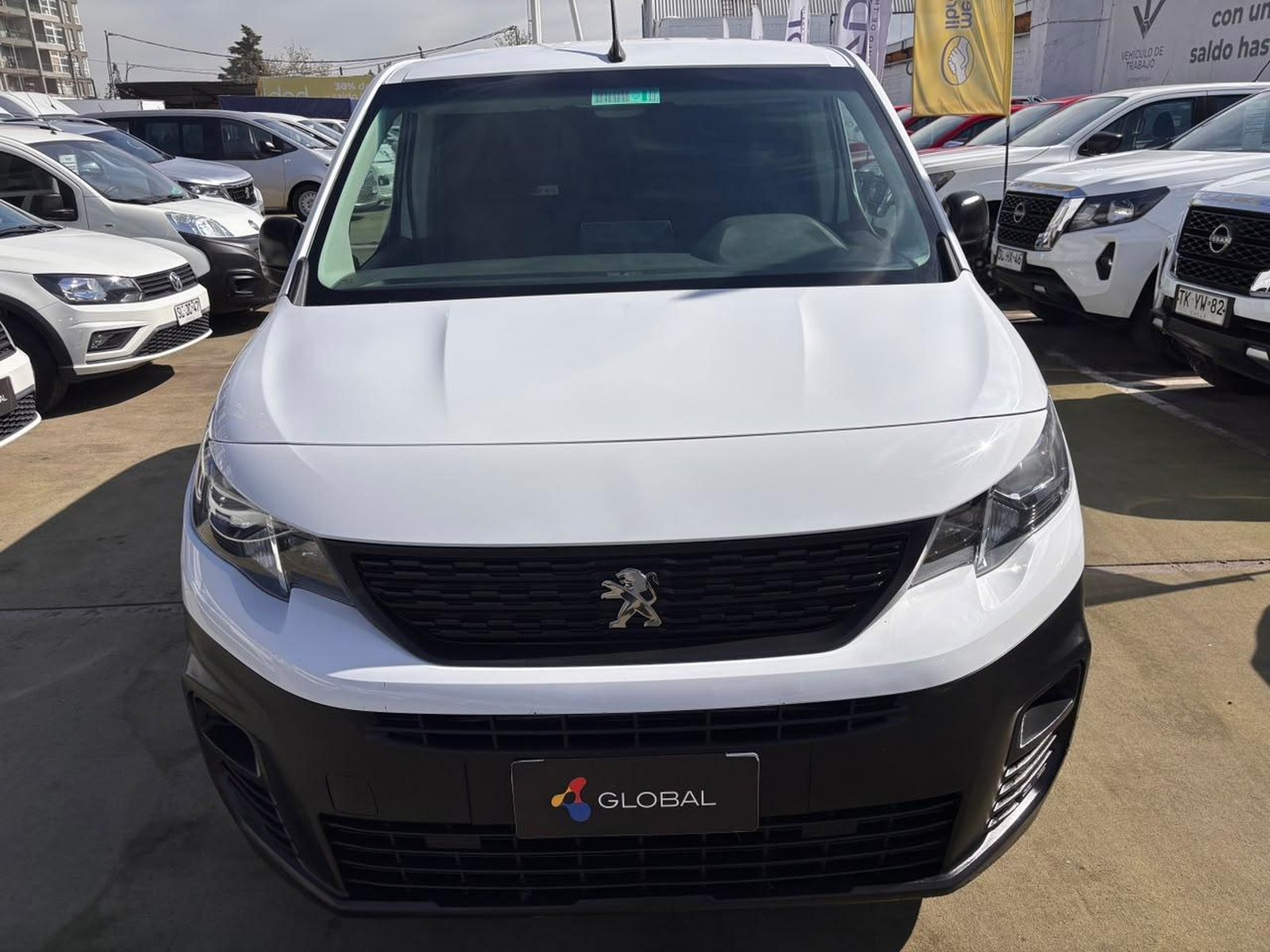 Peugeot PARTNER 2023 - Foto 2 de 10