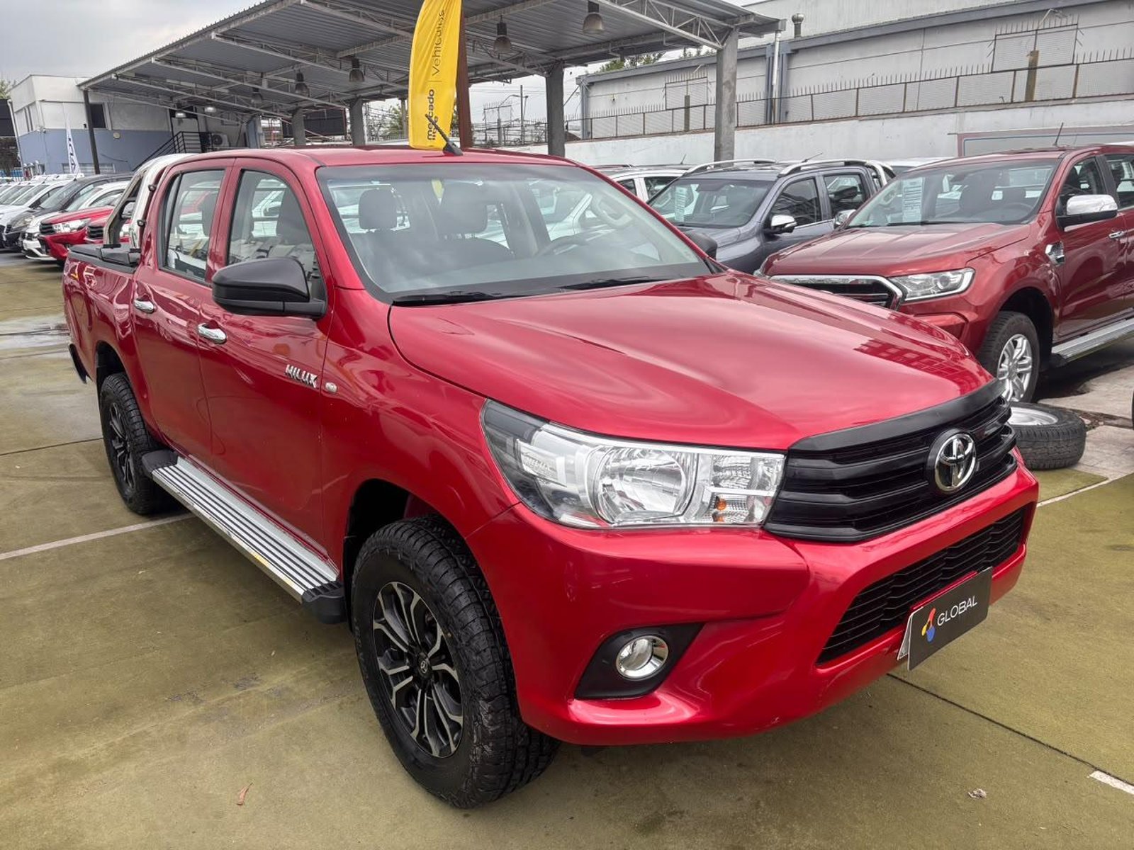 Toyota HILUX 4X4 2.4 MT 2024 - Foto 3 de 10
