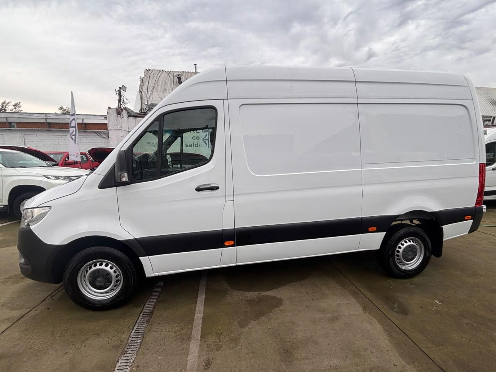 Mercedes-Benz SPRINTER 314 CDI 2.1 DIESEL 2022 - Foto 5 de 10