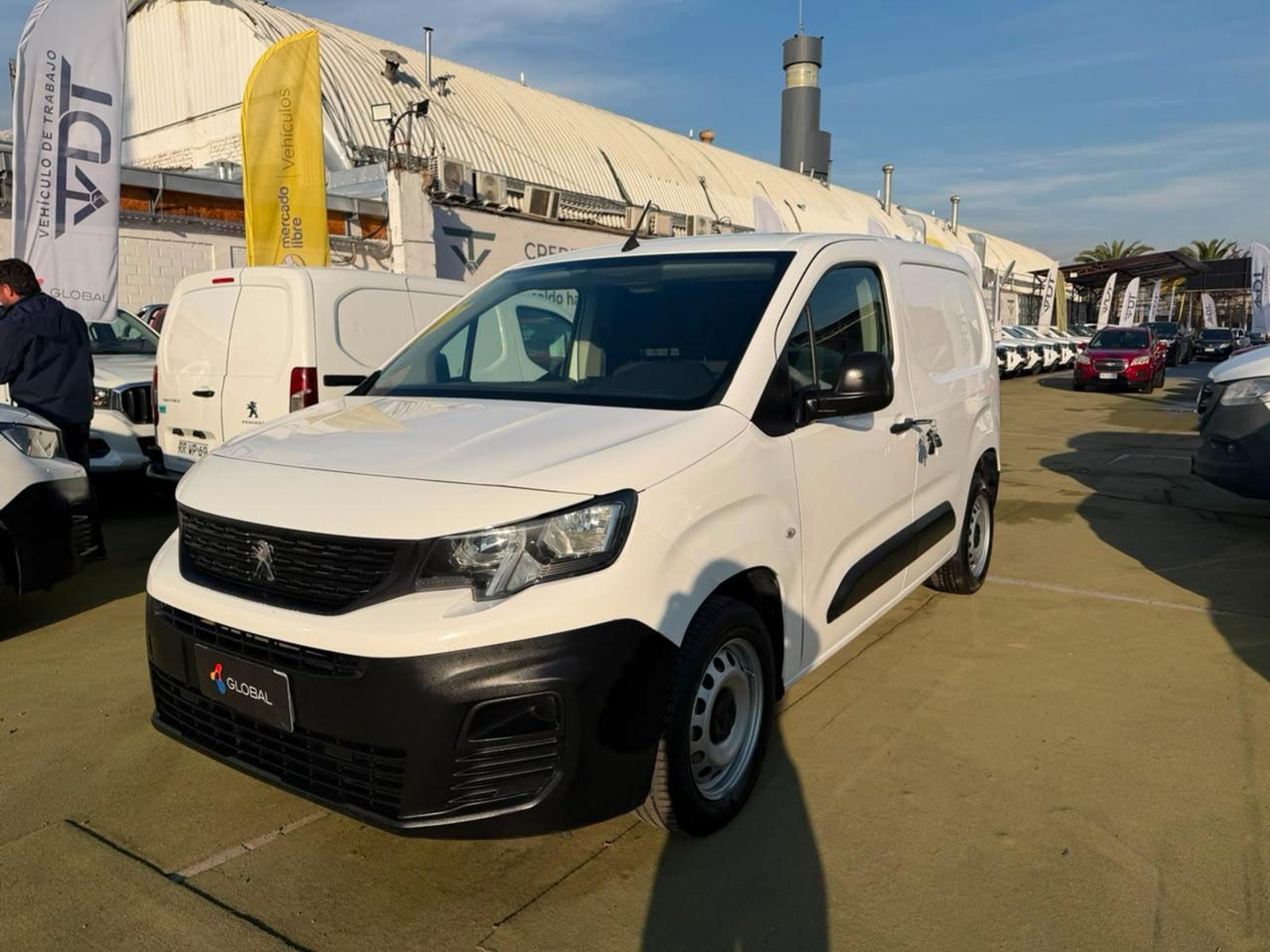 Peugeot PARTNER HDI 92 L1 1.6 2021 - Imagen 3 de 10