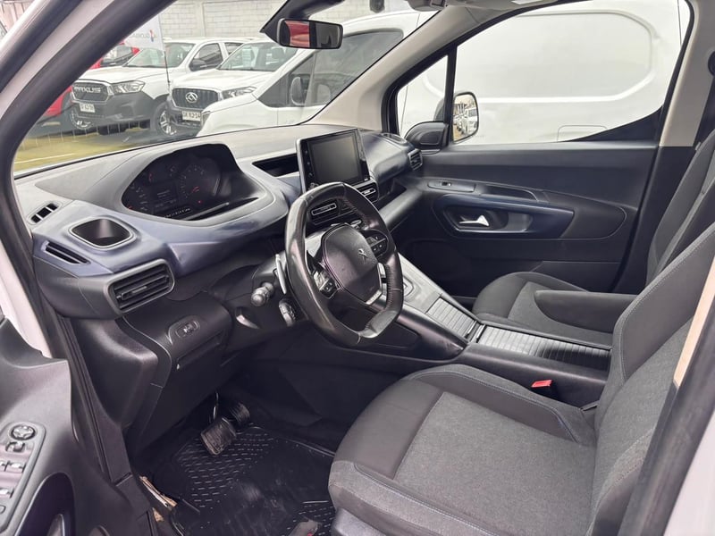 Peugeot RIFTER AT 1.5 Diesel 2024 - Imagen 10 de 10