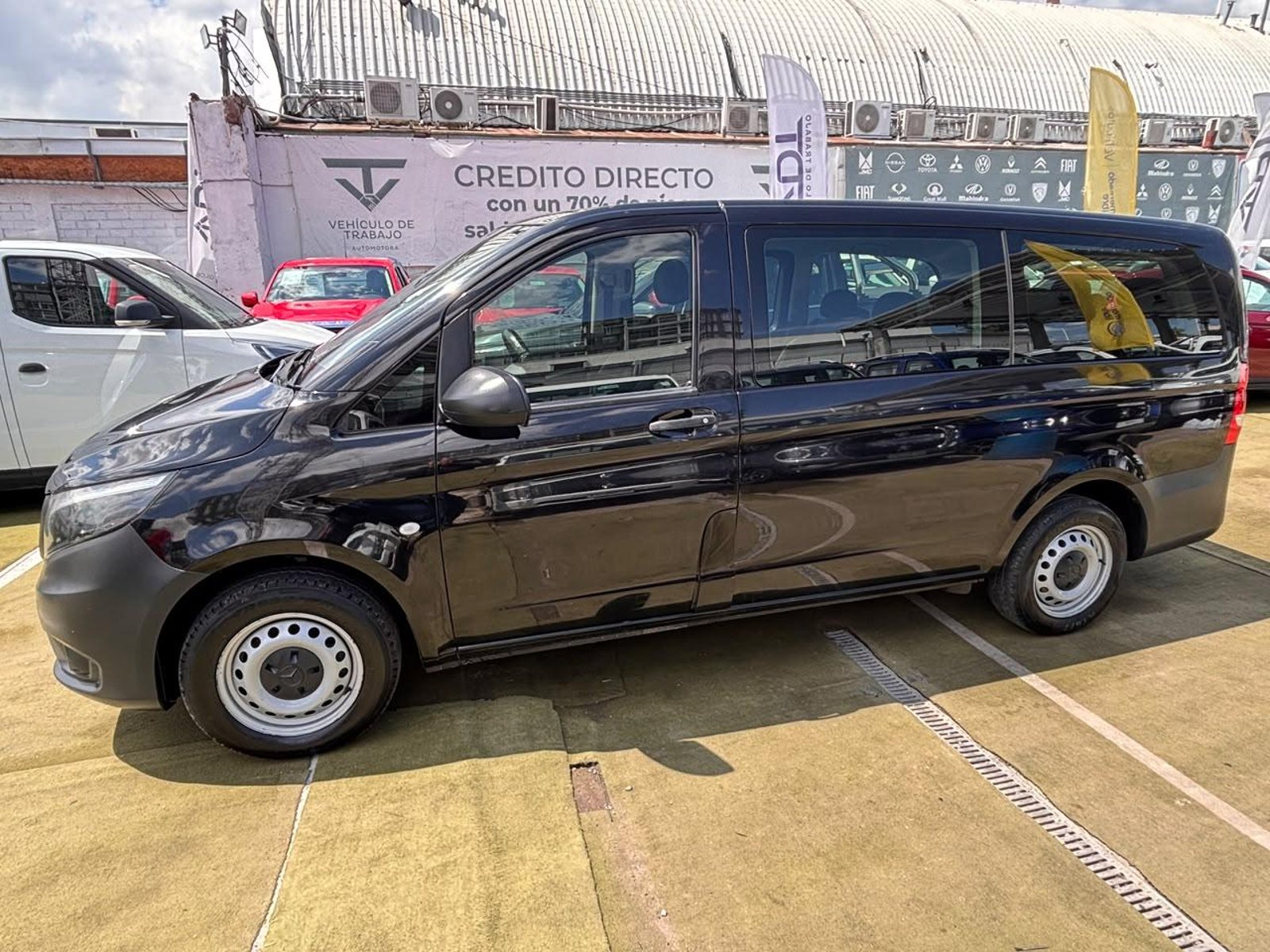 Mercedes-Benz VITO TOURER 114 CDI 2.1 Diesel 2018 - Foto 5 de 10