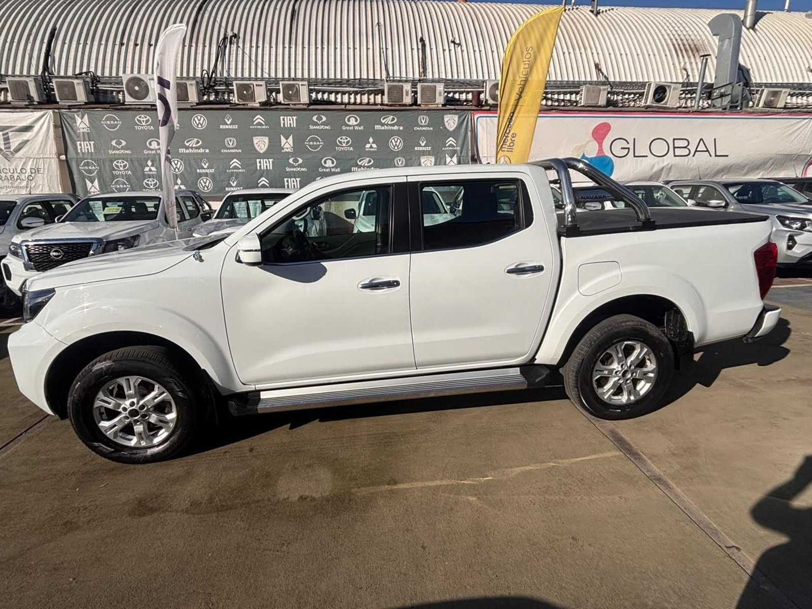 Nissan NAVARA 2024 - Foto 5 de 10