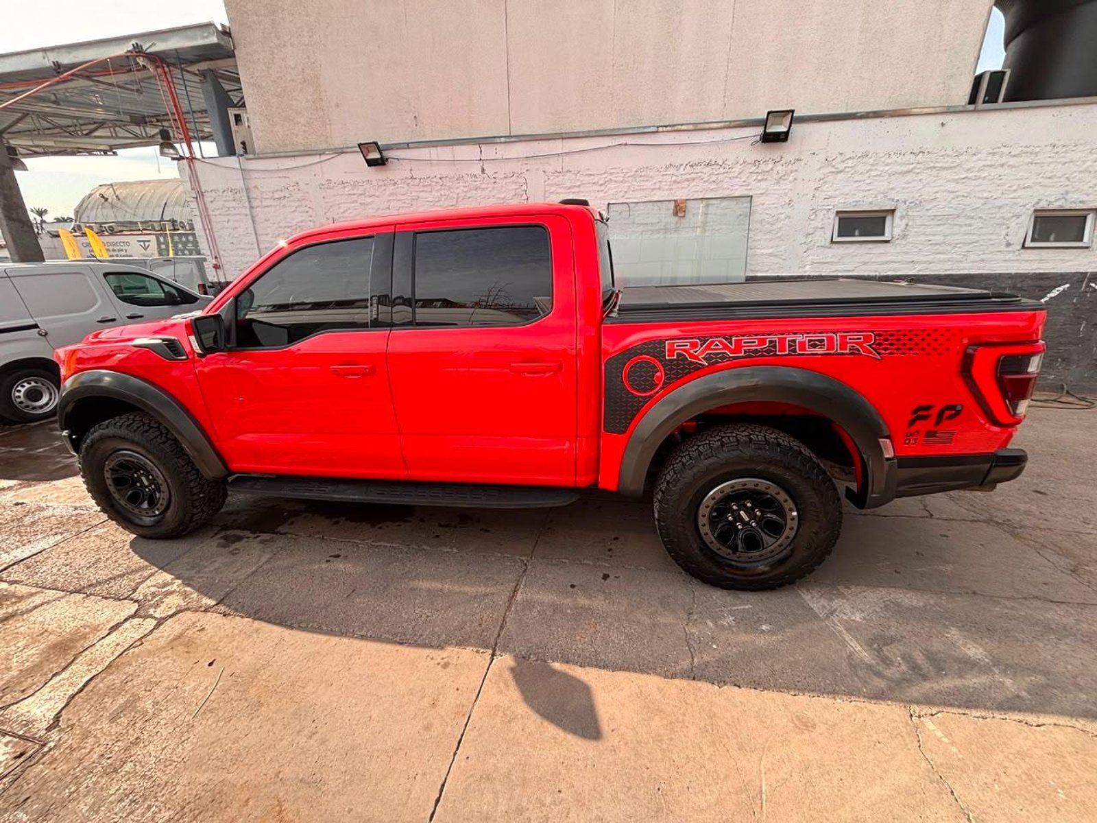 Ford F150 RAPTOR 3.5 AUT 4X4 2024 - Foto 5 de 10