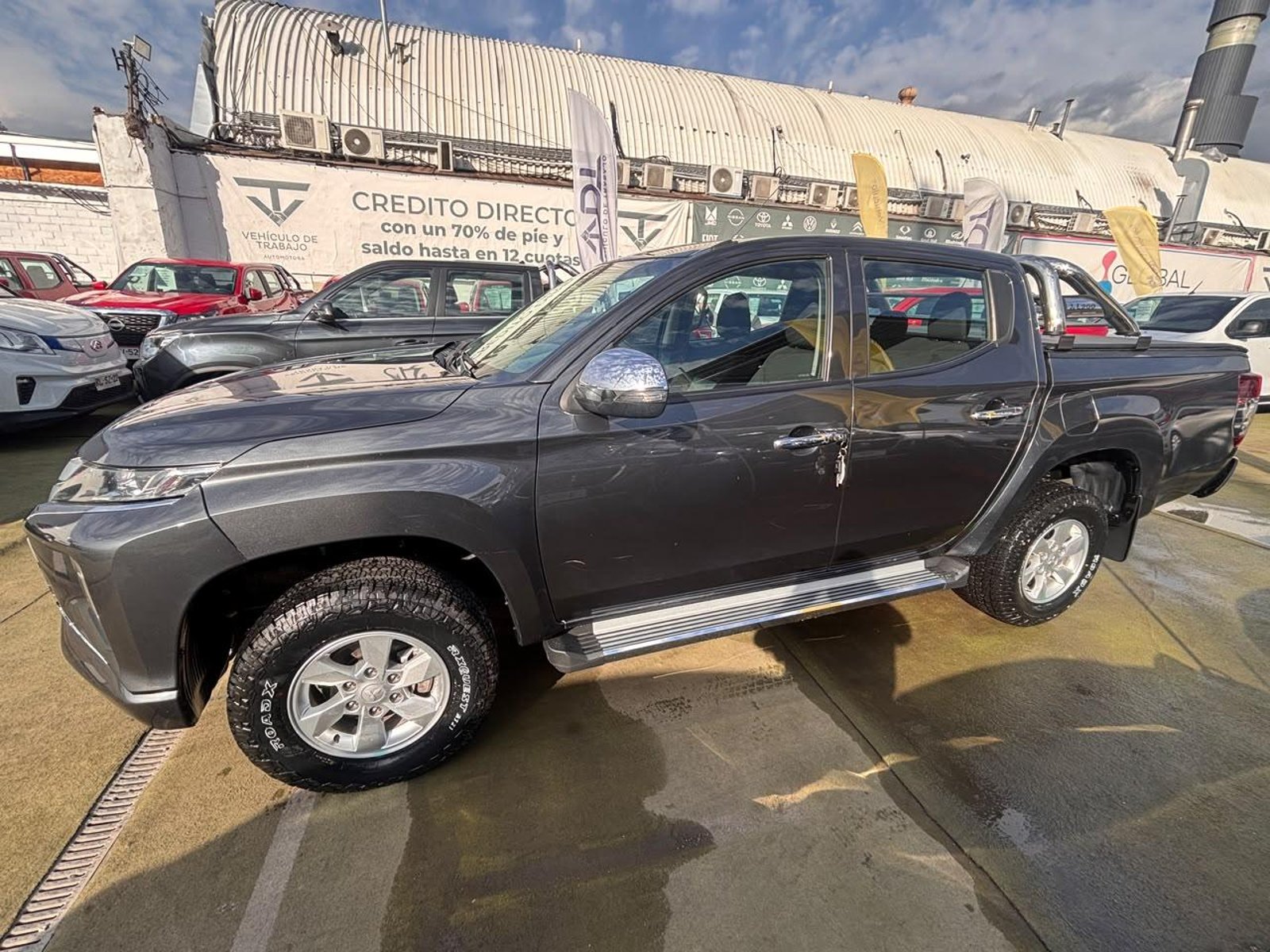 Mitsubishi L200 KATANA CR 2.4 Diesel 2023 - Foto 5 de 10