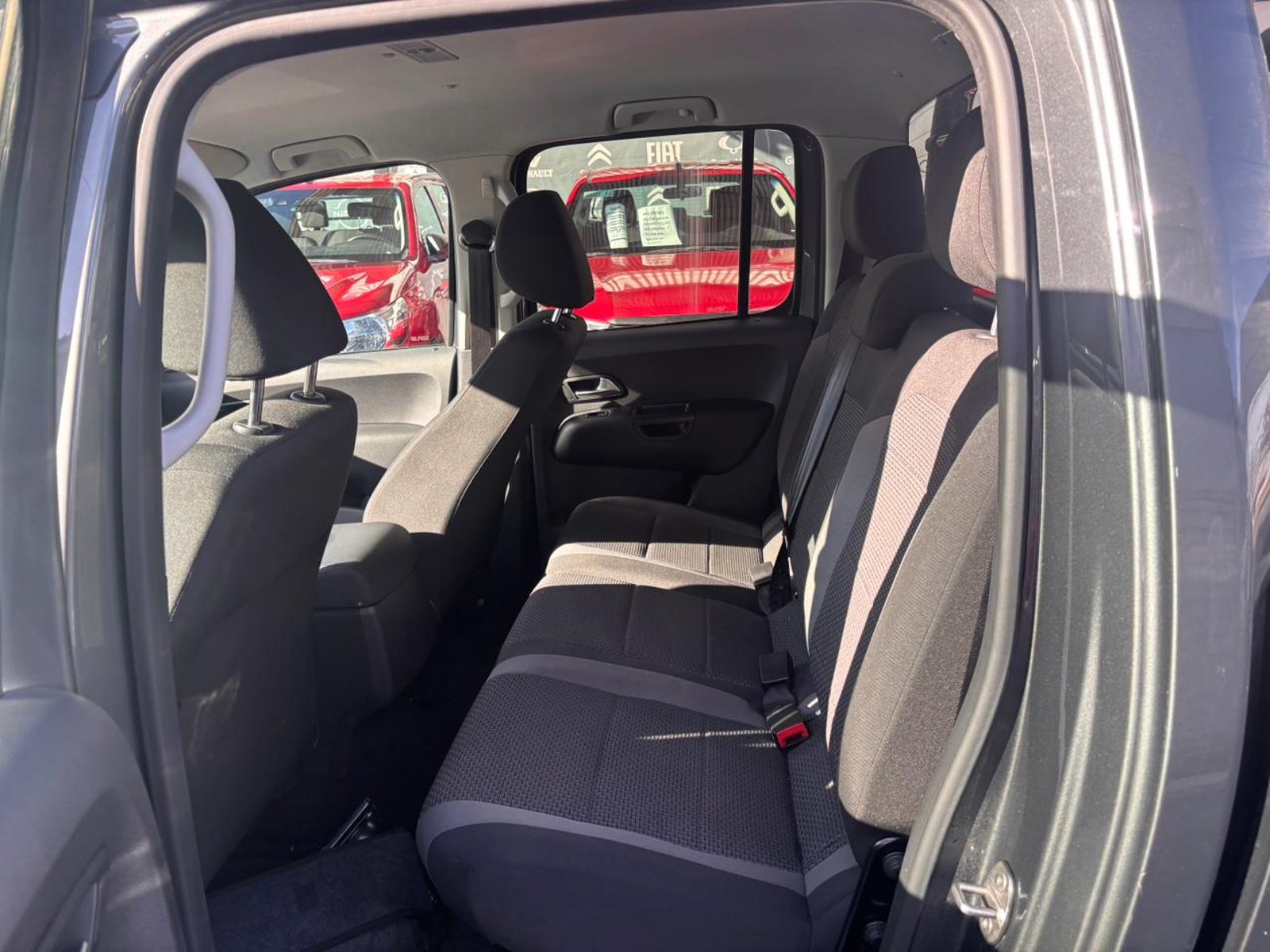 Volkswagen AMAROK Trendline 2.0 TDI 4x2 2023 - Imagen 9 de 10