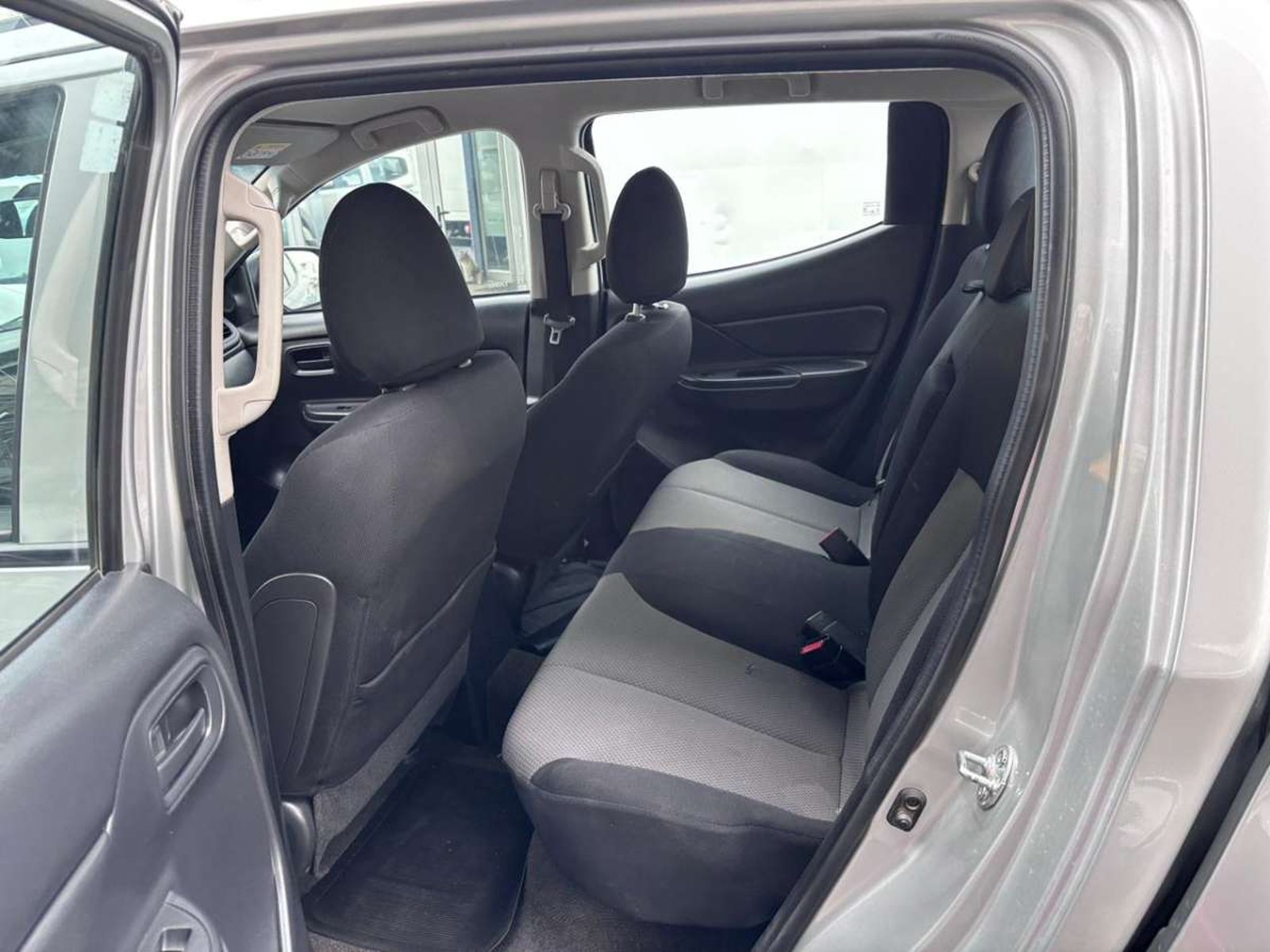 Mitsubishi L200 KATANA CRT 4X4 2.2 2024 - Imagen 9 de 10