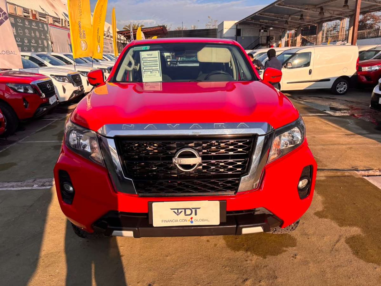 Nissan NAVARA D CAB MT 4X4 2.3 2023 - Foto 2 de 10