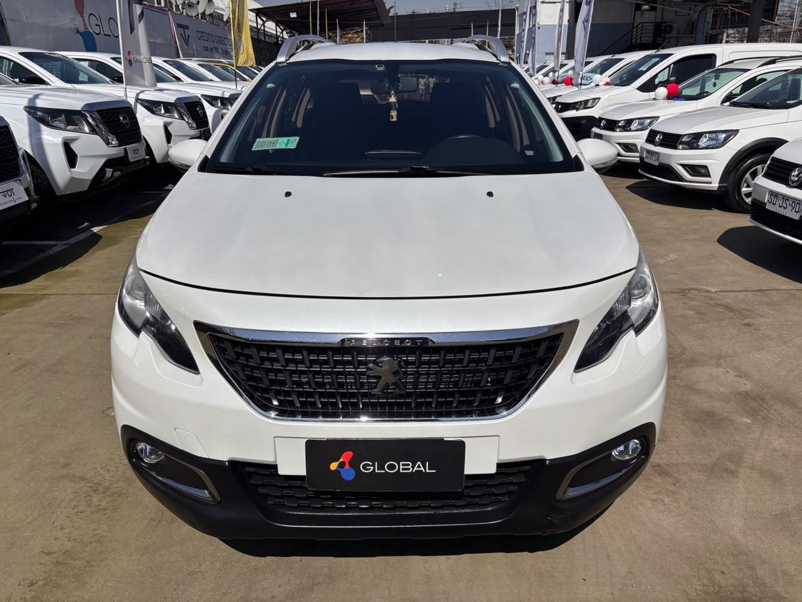 Peugeot 2008 ACTIVE PACK 1.6 Diesel 2019 - Foto 2 de 10