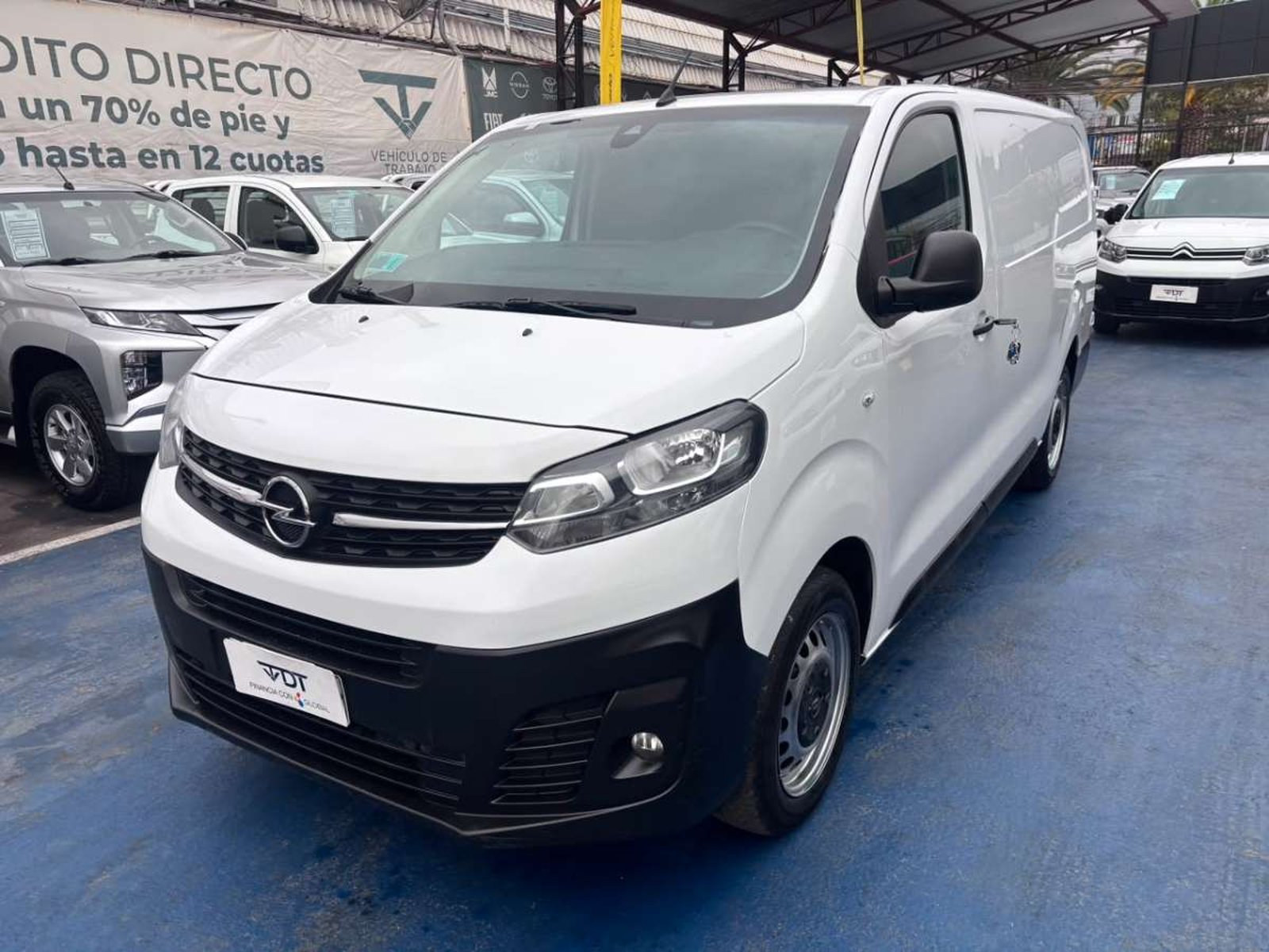 Opel VIVARO HDI 145 2.0 2024 - Imagen 3 de 10