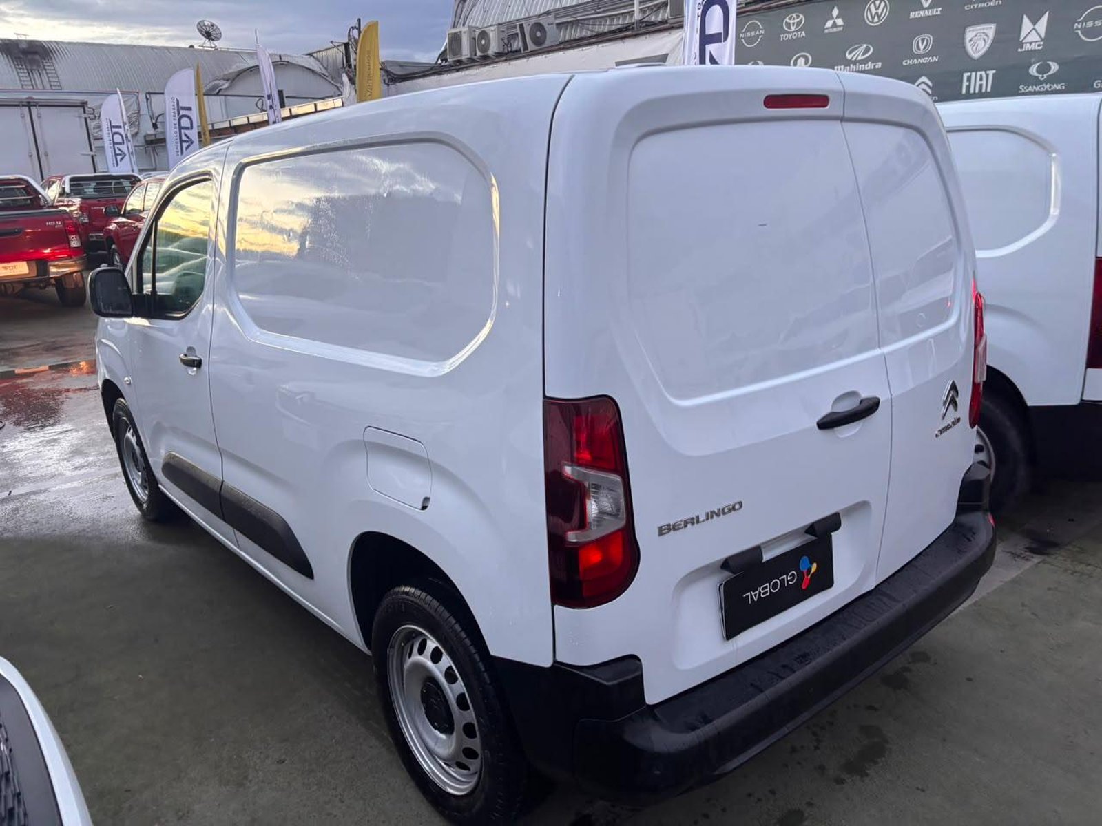 Citroën BERLINGO BLUEHDI 1.5 2024 - Imagen 6 de 10