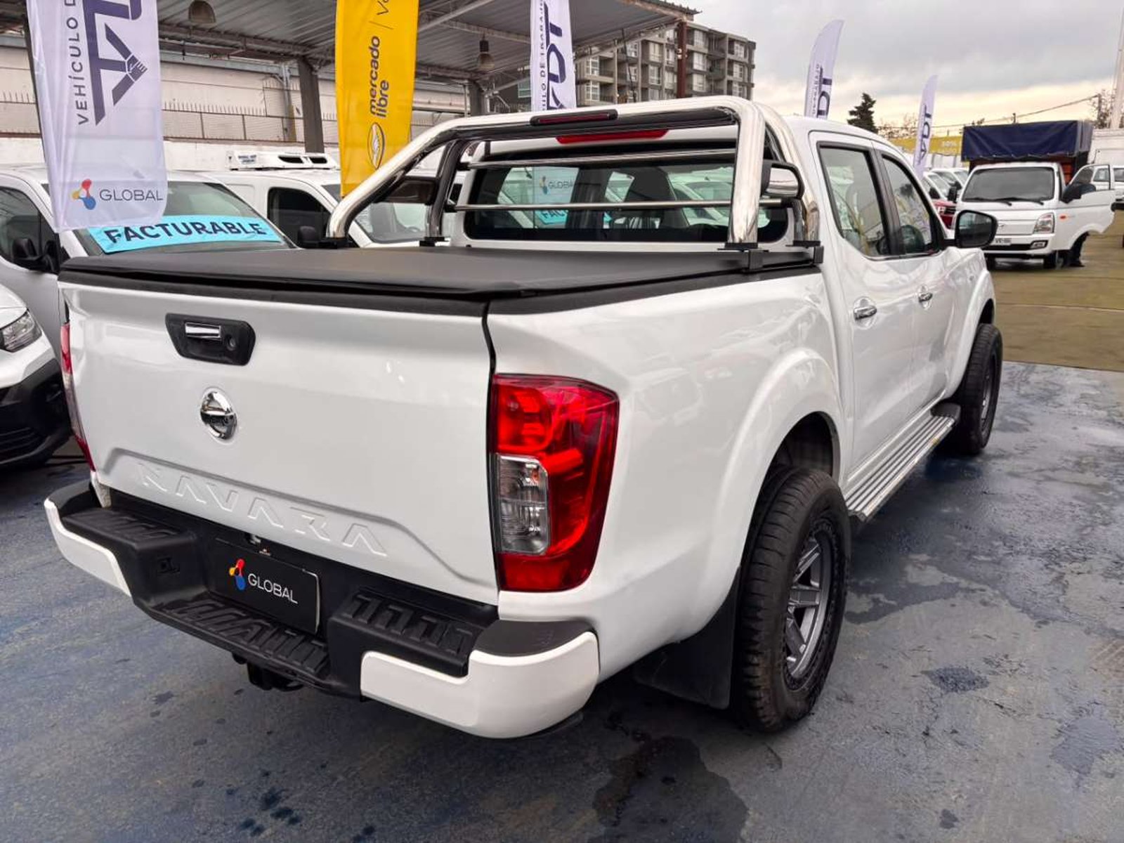 Nissan NAVARA SE 4X4 2.3 2023 - Imagen 8 de 10