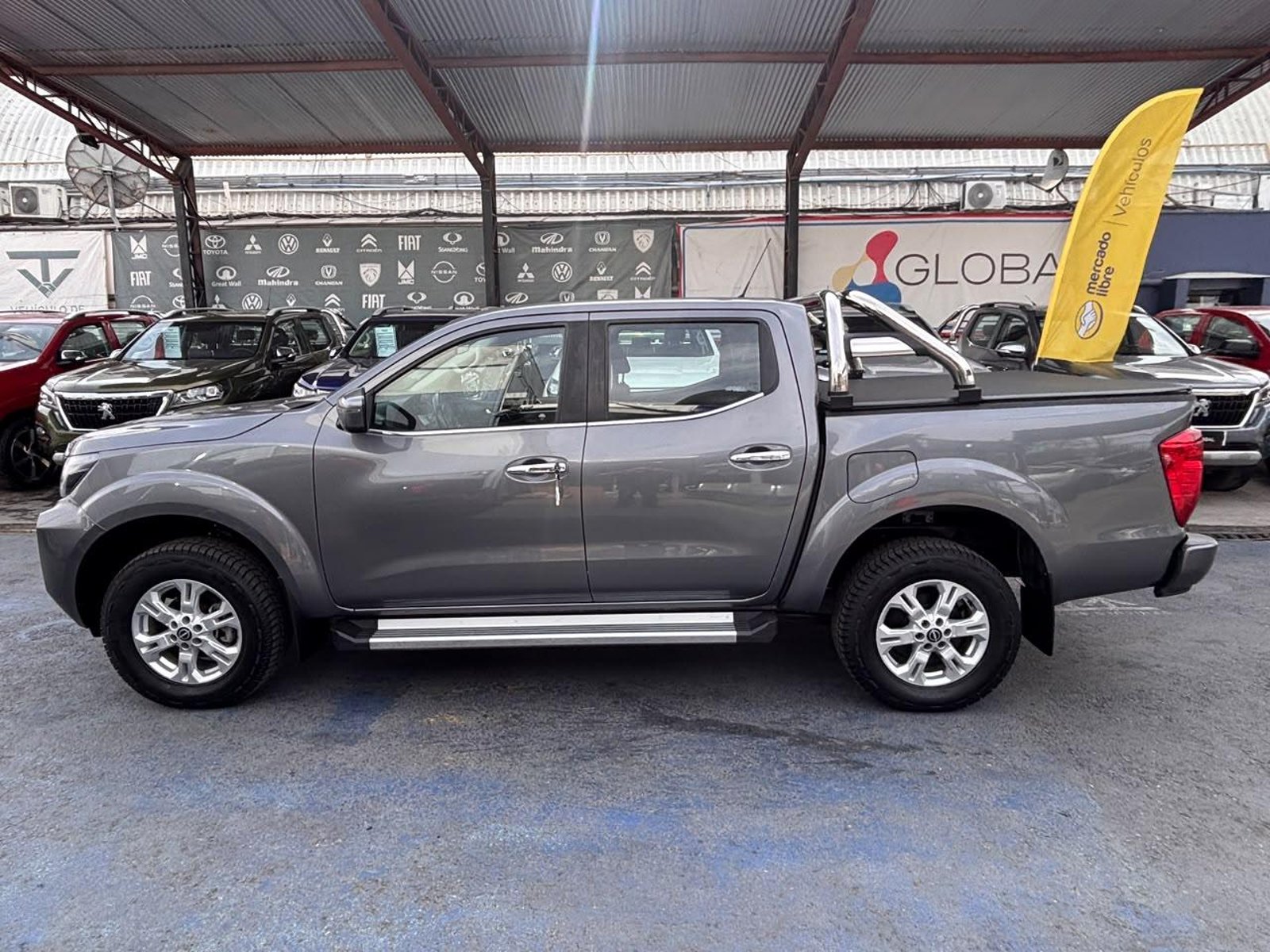 Nissan NAVARA XE 4X2 2.3 DIESEL 2023 - Foto 5 de 10