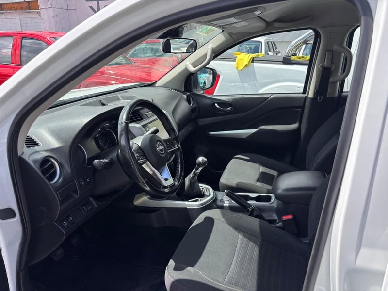 Nissan NAVARA XE 4X2 2.3 DIESEL 2023 - Imagen 10 de 10