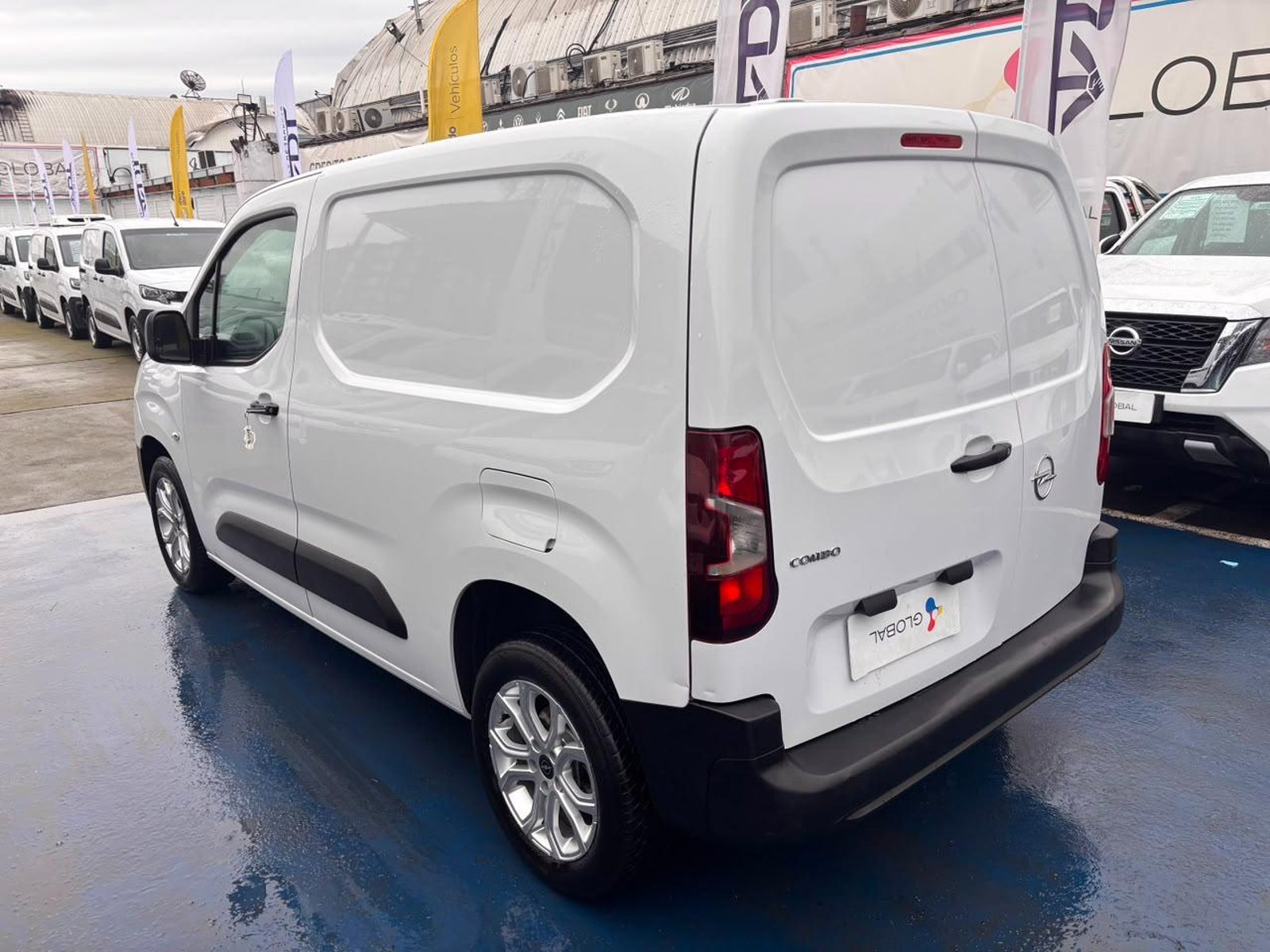 Opel COMBO 2023 - Imagen 6 de 10