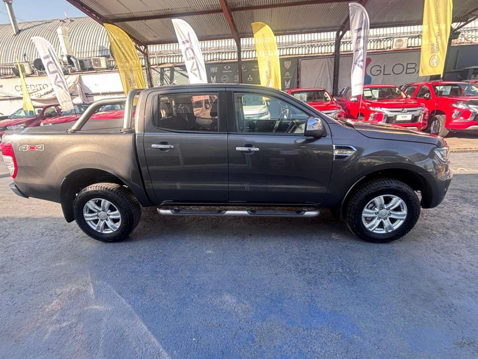Ford RANGER DCAB 4X4 3.2 AUT XLT 4X4 2023 - Foto 4 de 10