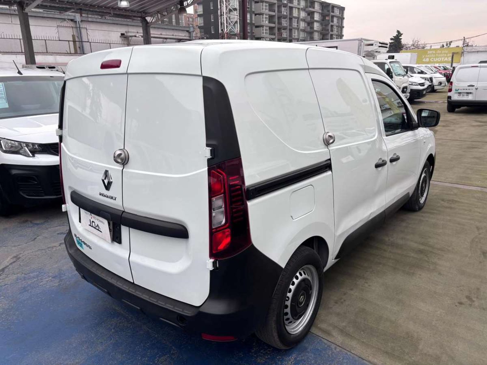 Renault EXPRESS 1.5 2023 - Imagen 8 de 10