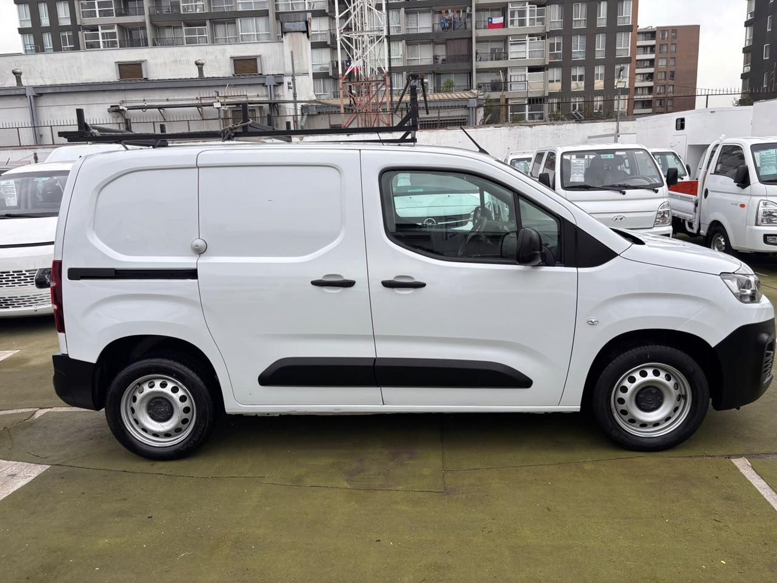 Citroën Berlingo 2024 - Foto 4 de 10