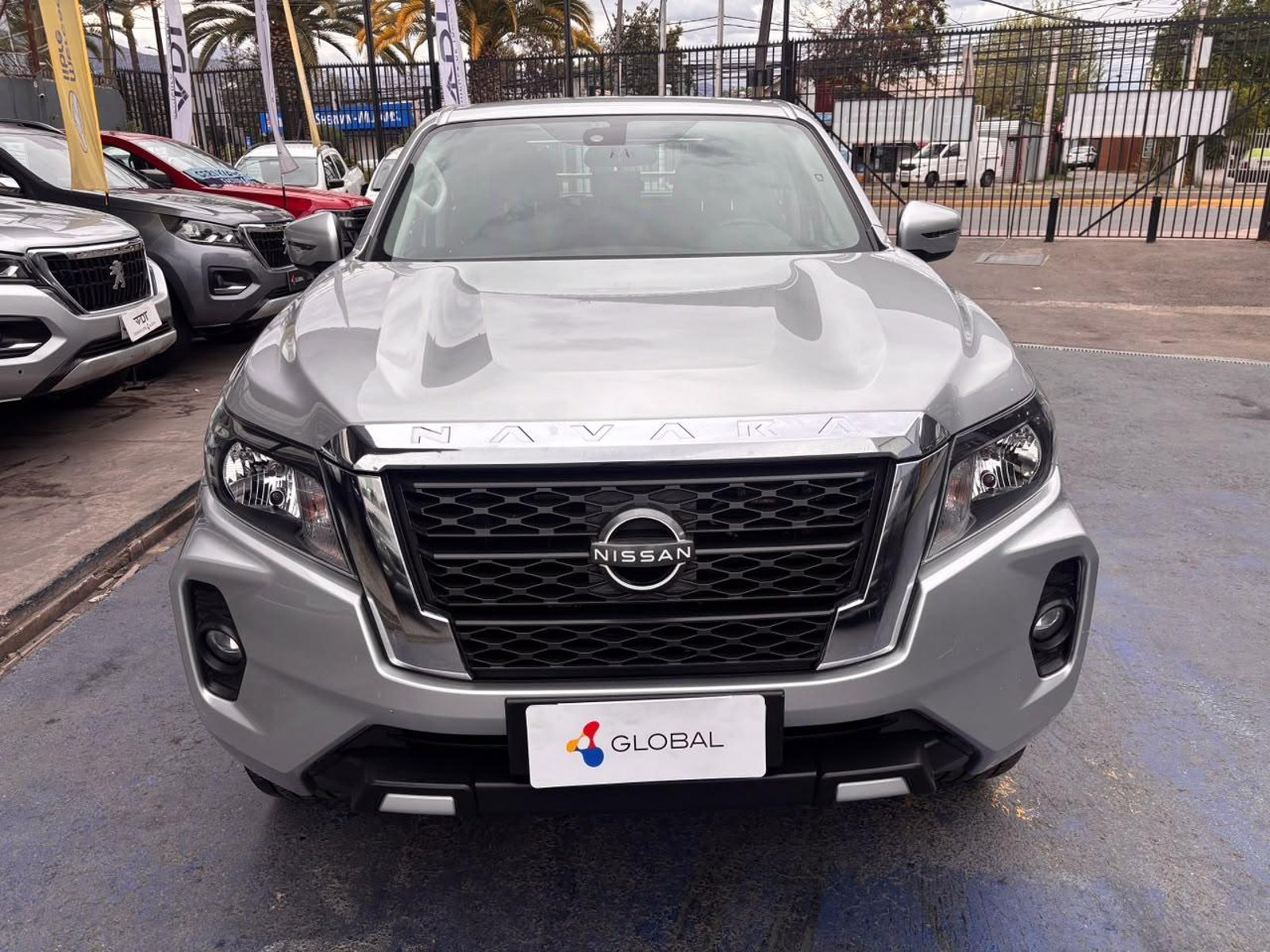 Nissan NAVARA XE 4X2 2.3 DIESEL 2024 - Foto 2 de 10