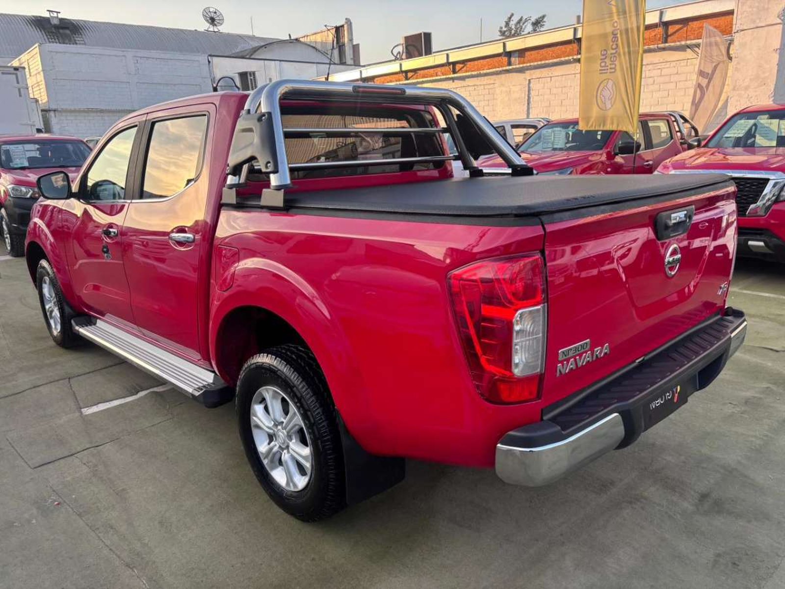Nissan NP300 DCAB 2.3 2021 - Imagen 6 de 10