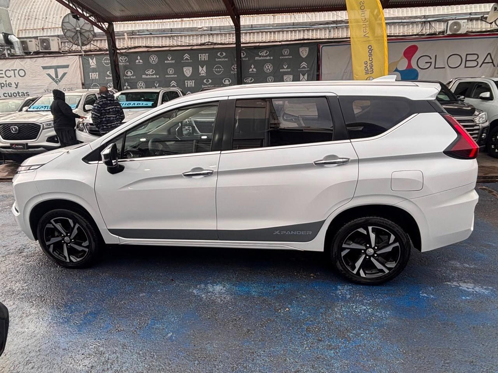 Mitsubishi XPANDER GLX 1.5T AT 2024 - Imagen 5 de 10