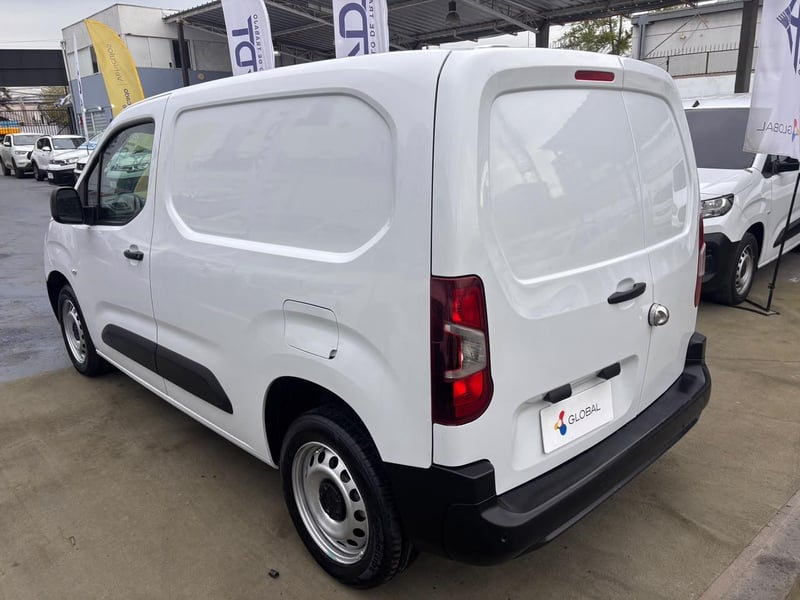Citroën BERLINGO K9 1.6 2023 - Imagen 6 de 10