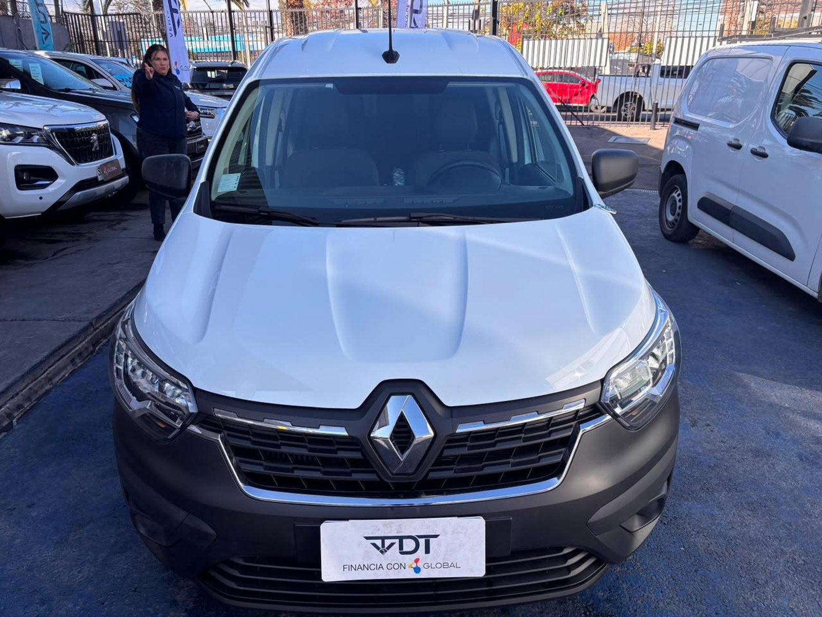 Renault Express 2023 - Foto 2 de 11