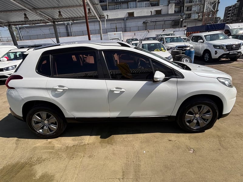 Peugeot 2008 ACTIVE PACK 1.6 Diesel 2019 - Imagen 5 de 10