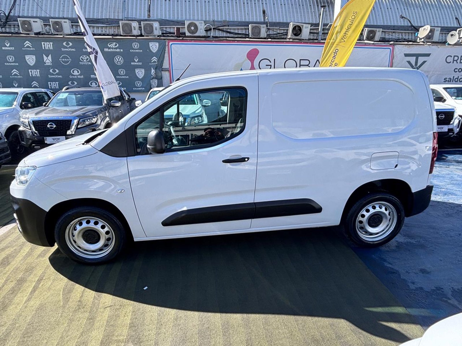 Citroën Berlingo 2023 - Foto 5 de 10