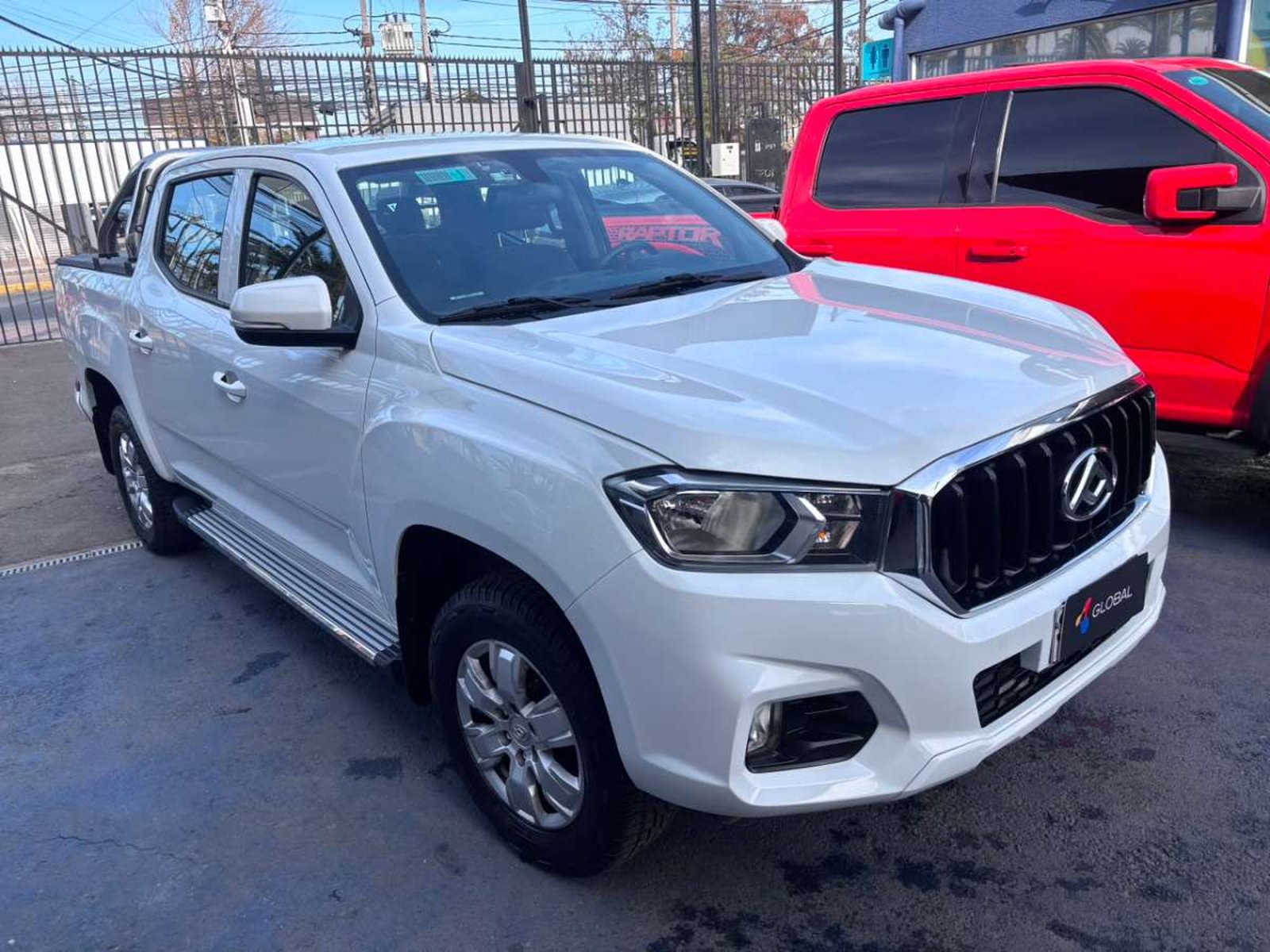Maxus T60 DCAB 4X4 2.8 GL 4X4 2023 - Foto 3 de 10