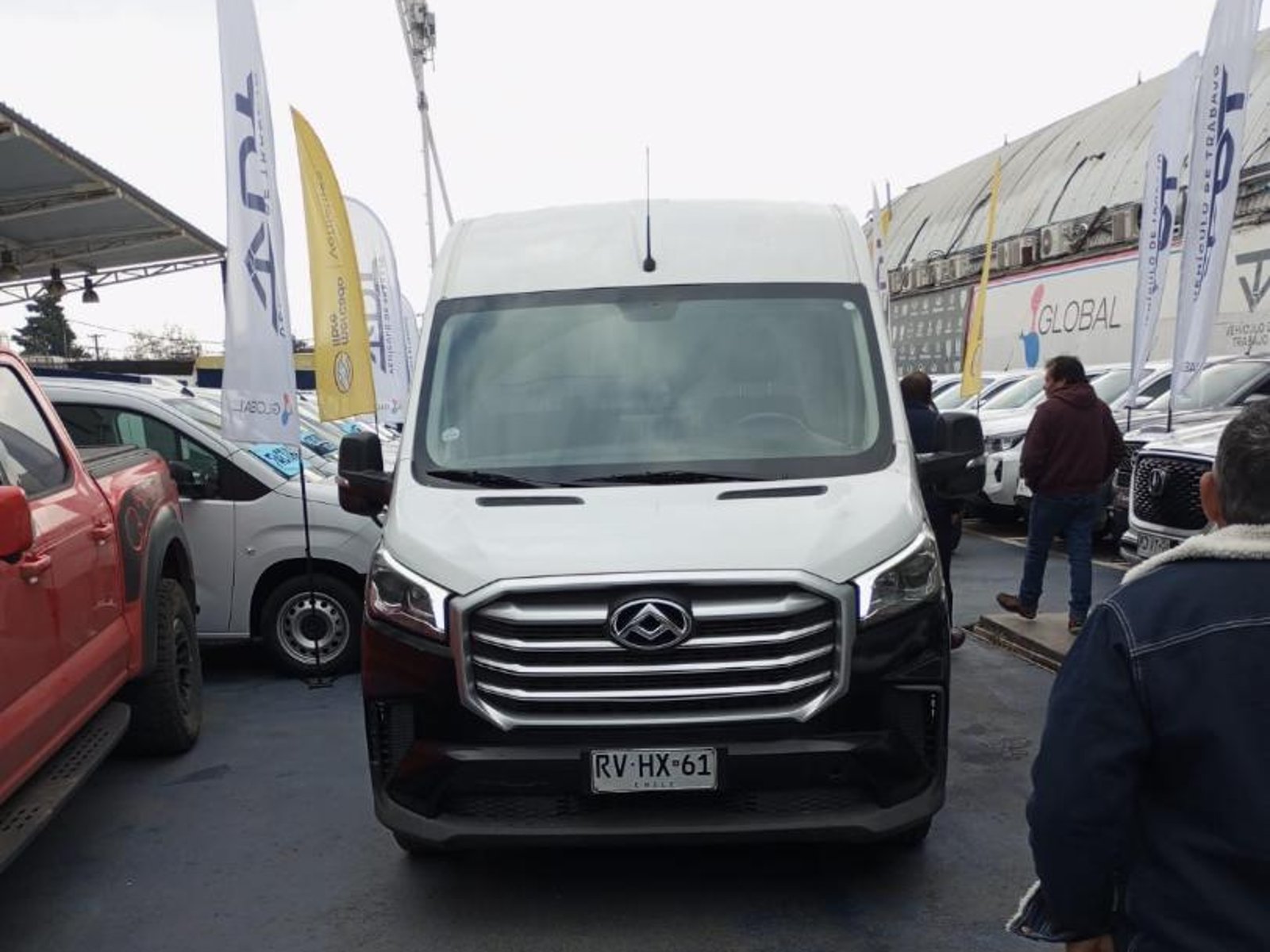 Maxus Deliver 9 2022 - Foto 2 de 10